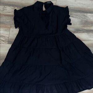 Black Ruffled Tiered Dress
Size Medium (8/10)